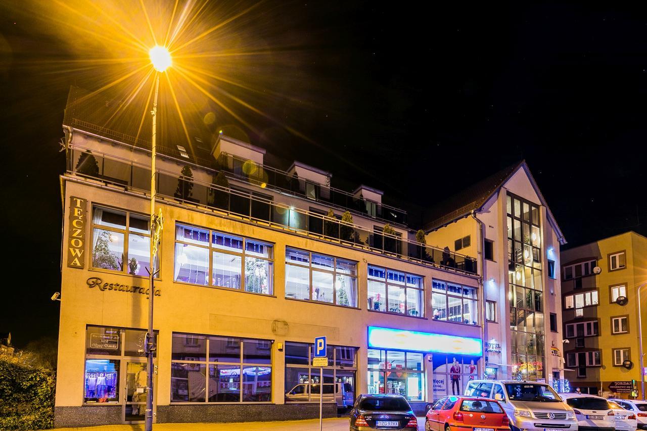 Hotel Restauracja Teczowa Luban Exterior foto